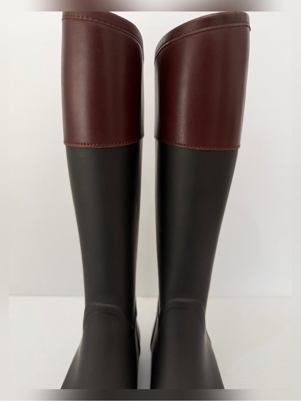 Tory Burch Diana Tall Rain Boots - 10 - Picture 5 of 14